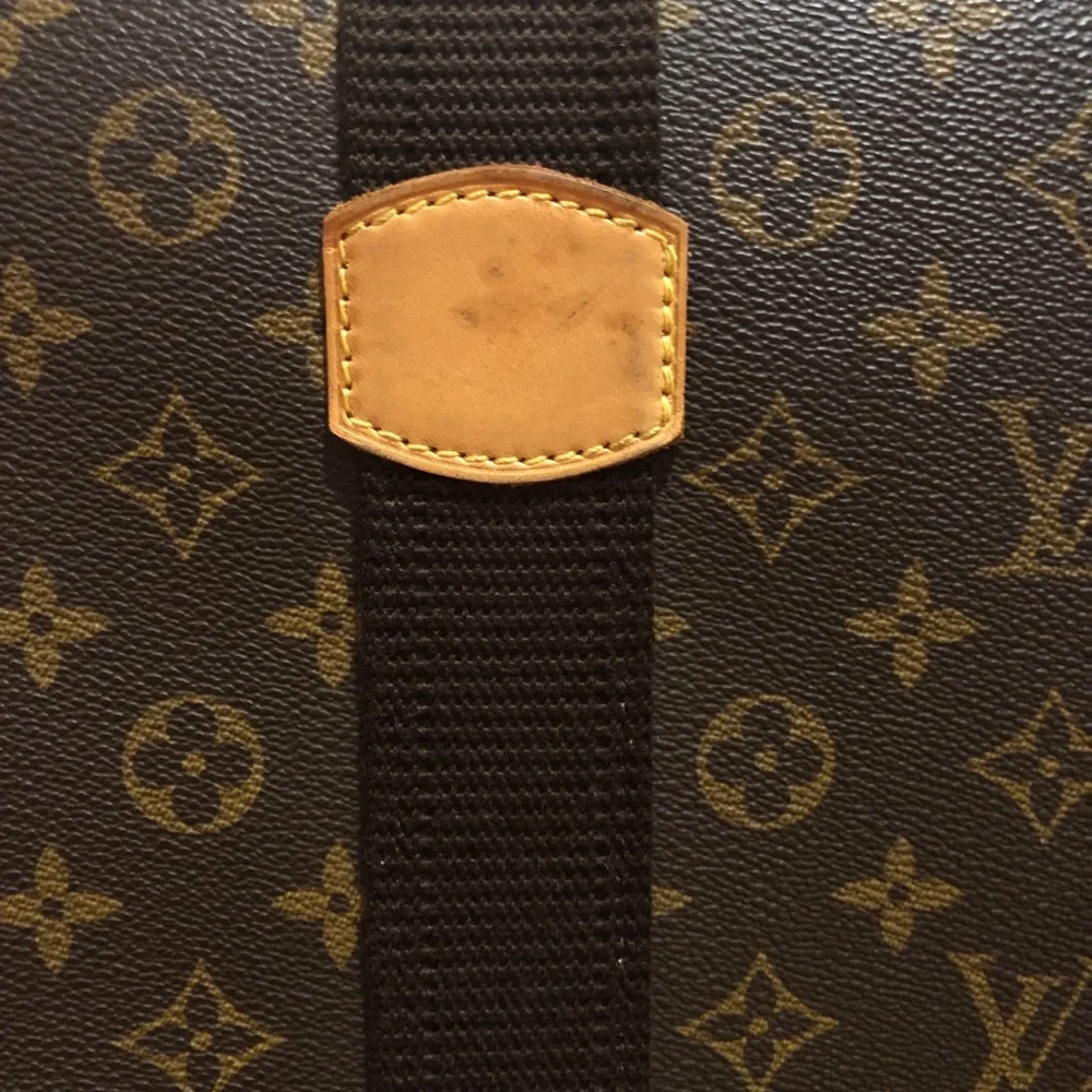 60 Louis Vuitton monogram satellite - Picture 7 of 8